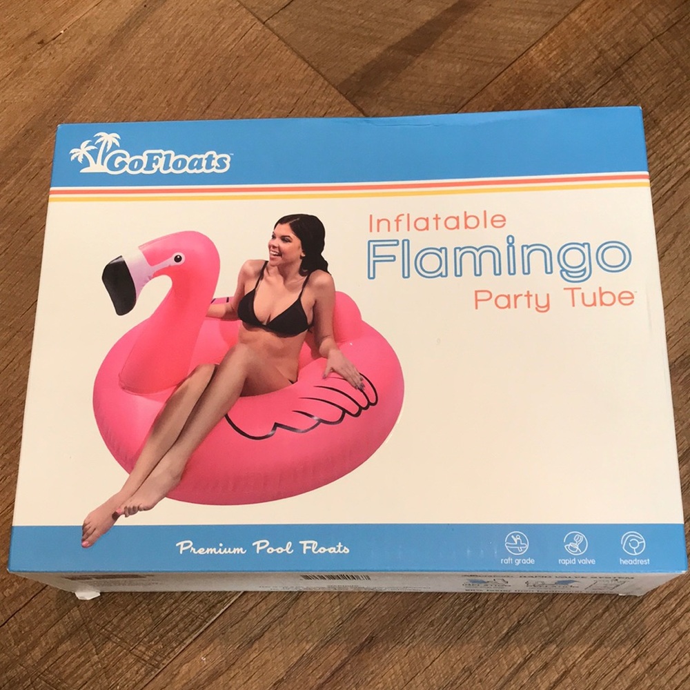 Flamingo pool float